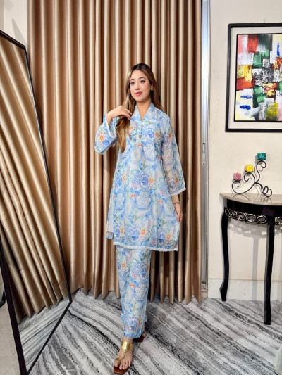 The Autumn Bloom Floral Printed Co-Ord Set – White Gold Buti Jacquard