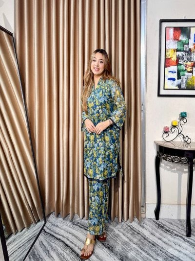 The Autumn Floral Co-Ord Set – Premium White Gold Buti Jacquard